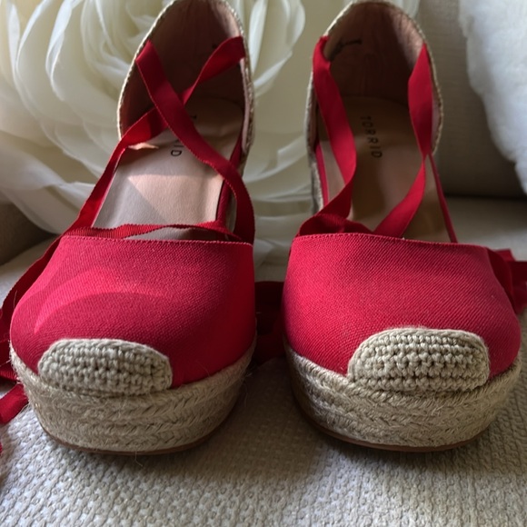 NWT Torrid Strappy Canvas Wedge - Picture 4 of 7